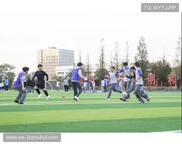 街头激情燃动青春热血以马路足球点燃城市运动新风潮